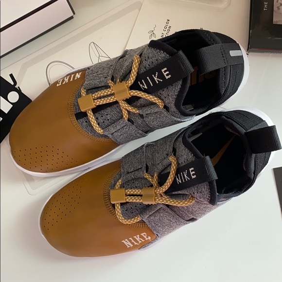 NWT Nike free RN - Picture 6 of 8